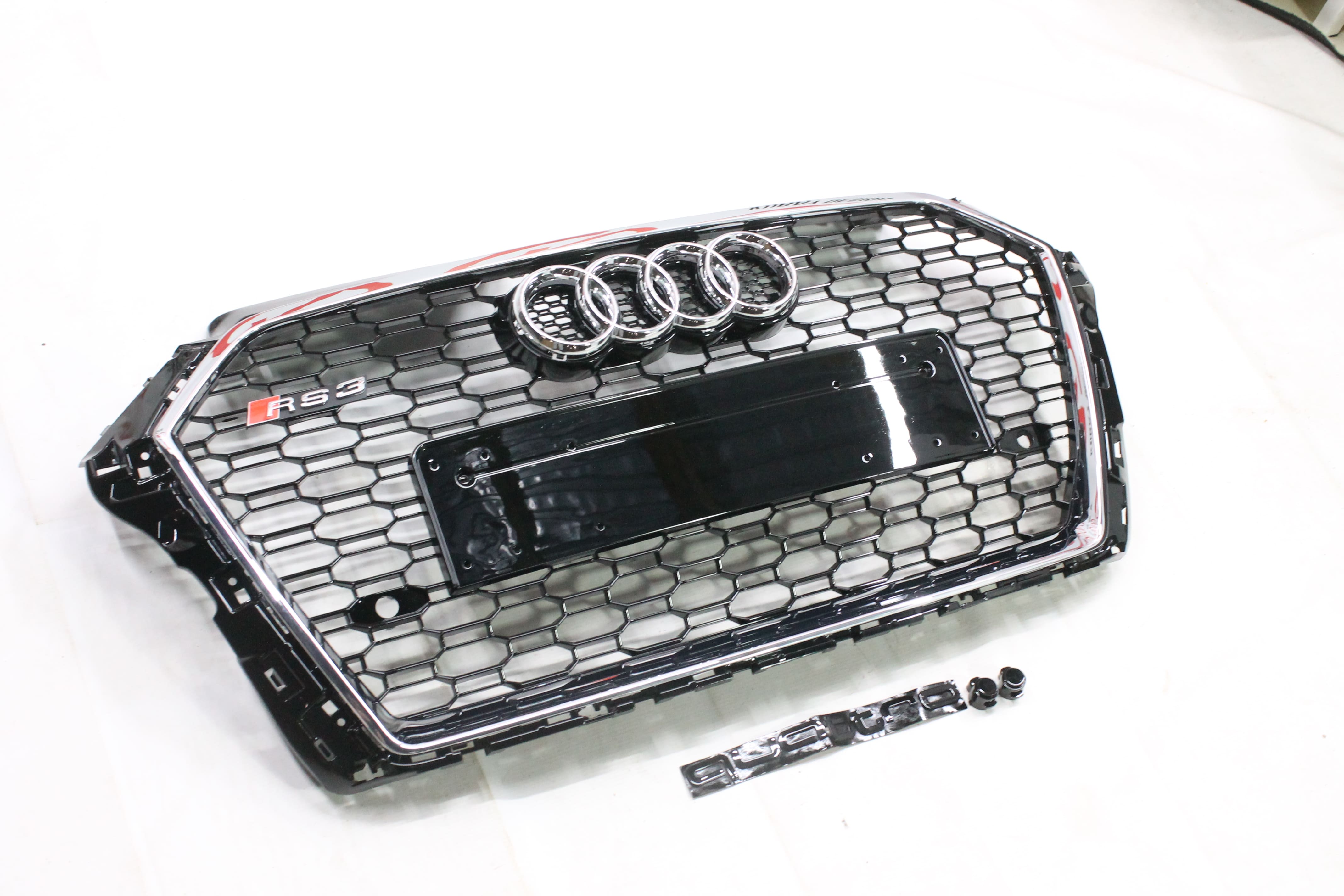 Atrapa grill Audi A3 2015-2018 8V po liftingu RS3 Chrom Quattro